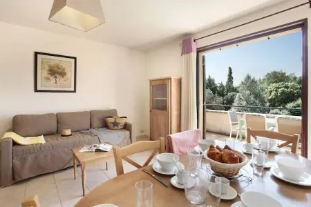 Les 4 Soleils 2, Village de vacances rural avec piscine près de Bonnieux dans le Luberon - Photo 1