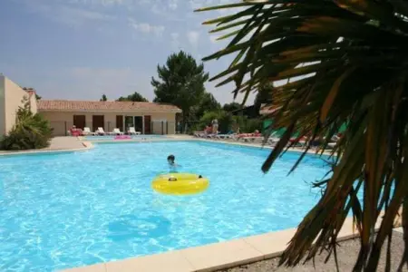 Les 4 Soleils 2, Village de vacances rural avec piscine près de Bonnieux dans le Luberon - Photo 17
