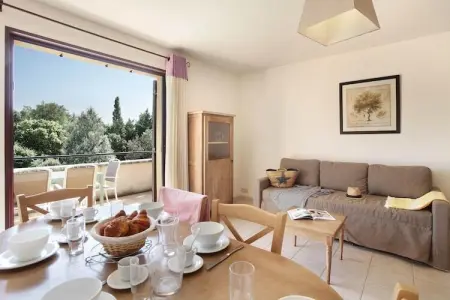 Les 4 Soleils 3, Village de vacances rural avec piscine près de Bonnieux dans le Luberon - Photo 10