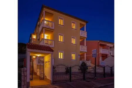 Villa Oleandar 3, Charmant appartement avec terrasse et vue sur la mer 300m  distance de la plage! - Photo 23