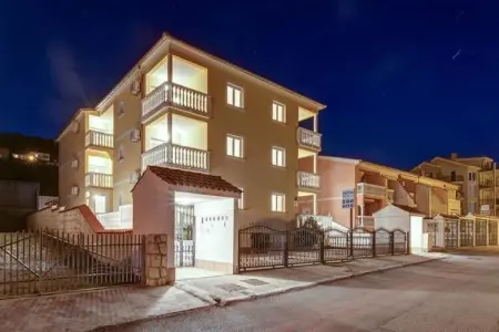 Villa Oleandar 3, Charmant appartement avec terrasse et vue sur la mer 300m  distance de la plage! - Photo 28