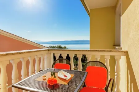 Villa Oleandar 4, Grand appartement avec belle terrasse et vue sur la mer,300m distance de la mer! - Photo 9
