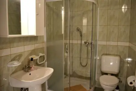 Apartment Biondic 2, Adorable appartement avec piscine pour usage et terrasse avec vue sur la mer! - Photo 9