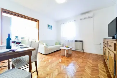 Apartment Josip, Appartement spacieux au premier étage avec piscine privée, jolie terrasse couverte - Photo 15