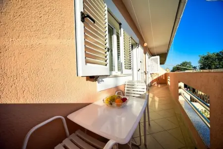 Apartment Josip, Appartement spacieux au premier étage avec piscine privée, jolie terrasse couverte - Photo 22