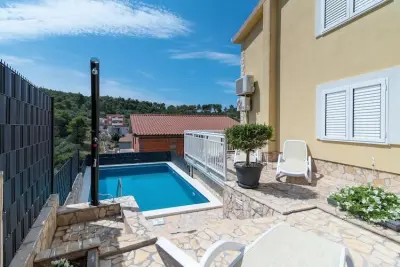 Appartement à Trogir, Apartment Petra - L526850