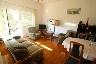 Appartement à Starigrad Paklenica, Apartman Doka - L666672