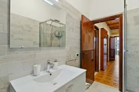 Casa Marinella Destra, Maison dans un village médiéval dans les collines, à seulement 15km de la mer - Photo 20