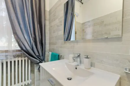 Casa Marinella Destra, Maison dans un village médiéval dans les collines, à seulement 15km de la mer - Photo 24