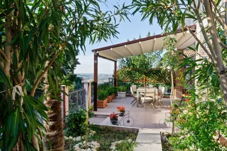 Casa Marinella Destra, Maison dans un village médiéval dans les collines, à seulement 15km de la mer - Photo 26