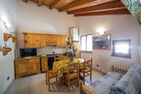 Chalet Antey Trilo, Le chalet se trouve dans un quartier calme et ensoleillée de Antey Saint-André - Photo 10