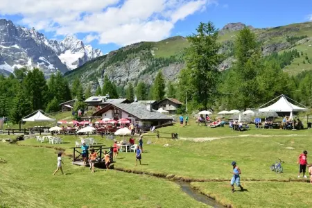 Chalet Antey Trilo, Le chalet se trouve dans un quartier calme et ensoleillée de Antey Saint-André - Photo 22