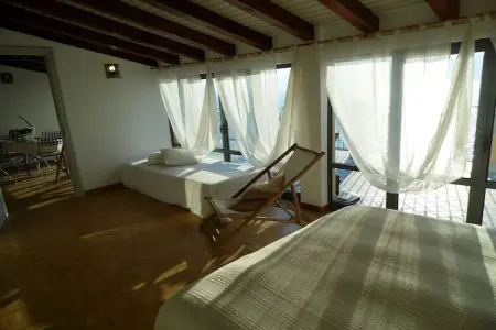 Maison Jaune, Appartement lumineux et élégant avec grande terrasse et vue sur le lac - Photo 19