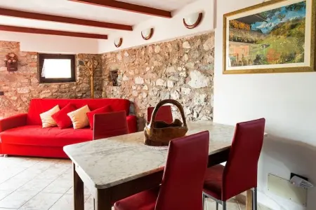 Fienile Regoli Quattro, Maison de vacances au bord du lac - Photo 1