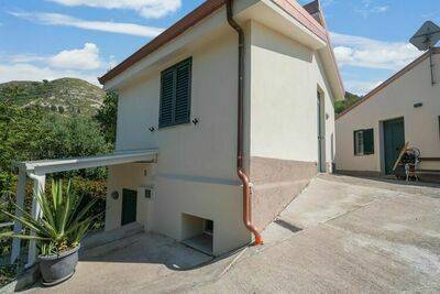 Casa Vacanza Villa Garden Bilo, Appartement 4 personnes à Gasponi di Drapia IT-89862-01