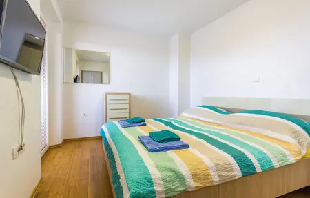 Location Maison 6 personnes à Bratulici - Photo 16