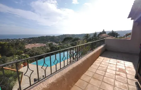 Location Maison 8 personnes à Les Issambres - Photo 11