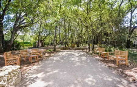 Location Maison 10 personnes à St. Cannat - Photo 2