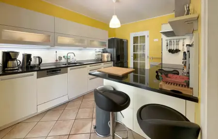 Location Maison 10 personnes à St. Cannat - Photo 5