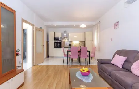 Location Maison 6 personnes à Kostrena - Photo 2