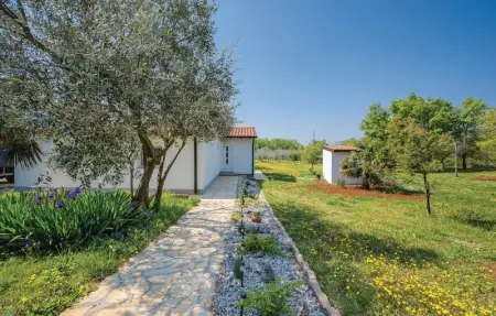 Location Maison 5 personnes à Buje - Photo 9