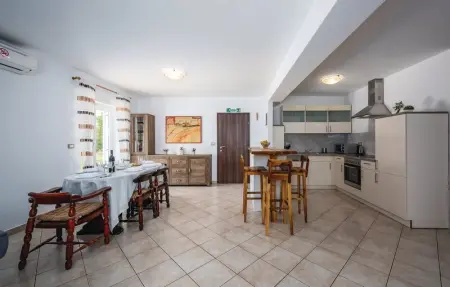 Location Maison 5 personnes à Buje - Photo 16