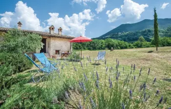 Casa en Spoleto  PG,Casalino IUS160 N°555970