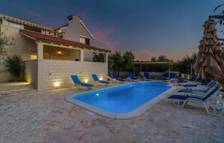 Location Maison 12 personnes à Milna - Photo 10