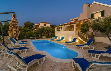 Location Maison 12 personnes à Milna - Photo 11