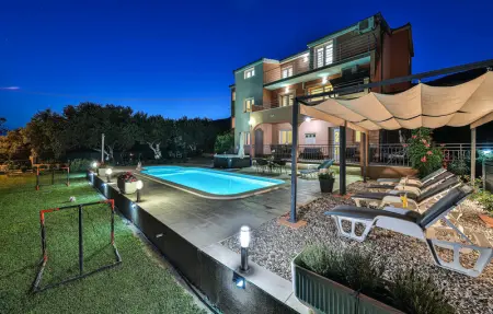 Location Maison 12 personnes à Kastel Luksic - Photo 12