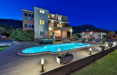 Location Maison 12 personnes à Kastel Luksic - Photo 13