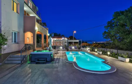 Location Maison 12 personnes à Kastel Luksic - Photo 14