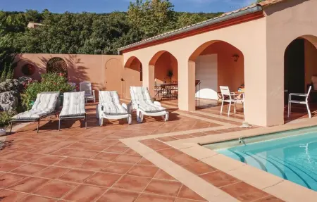 Location Maison 6 personnes à Pierrerue - Photo 6