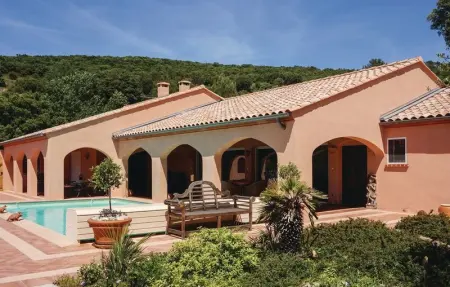 Location Maison 6 personnes à Pierrerue - Photo 8