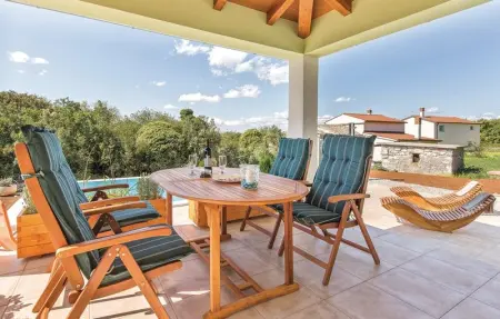 Location Maison 5 personnes à Koromacno - Photo 2