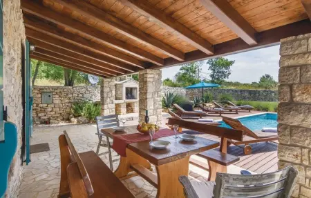 Location Maison 7 personnes à Bale - Photo 2