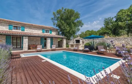 Location Maison 7 personnes à Bale - Photo 7