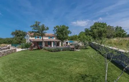 Location Maison 7 personnes à Bale - Photo 14