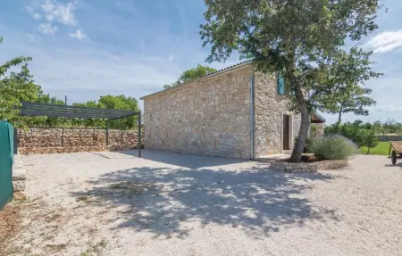 Location Maison 7 personnes à Bale - Photo 17