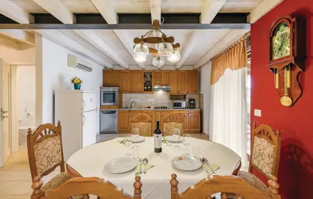 Location Maison 7 personnes à Bale - Photo 21