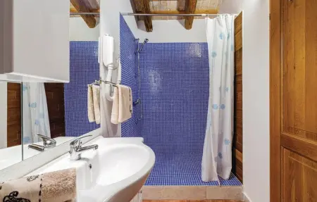 Location Maison 7 personnes à Bale - Photo 29