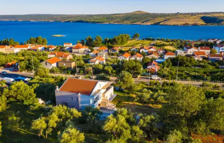 Location Maison 11 personnes à Posedarje - Photo 4