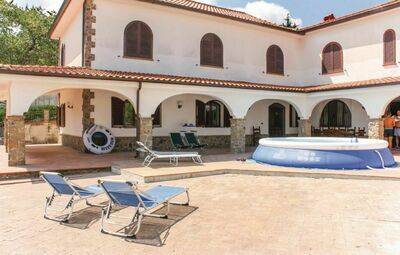 Villa Bruna, Maison 14 personnes à Mercato Cilento  SA  IKC386