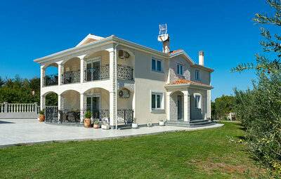 Appartement 4 personnes à Kastel CIU760