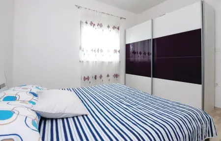 Location Maison 8 personnes à Pridraga - Photo 7