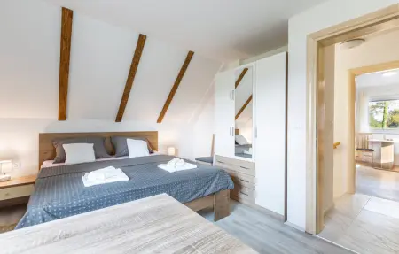 Location Maison 8 personnes à Smiljan - Photo 4