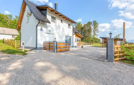 Location Maison 8 personnes à Smiljan - Photo 11