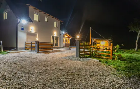 Location Maison 8 personnes à Smiljan - Photo 18