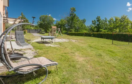 Location Maison 6 personnes à Tinjan - Photo 19