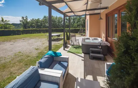 Location Maison 6 personnes à Tinjan - Photo 24